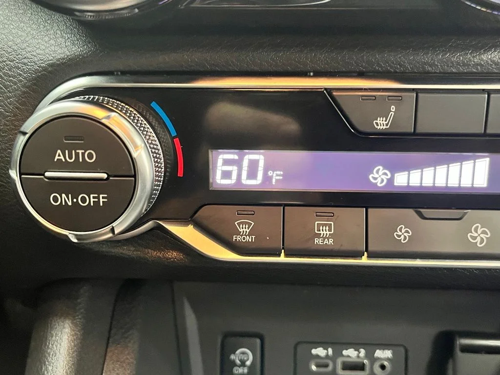 Used 2024 Blue Nissan SR image 6