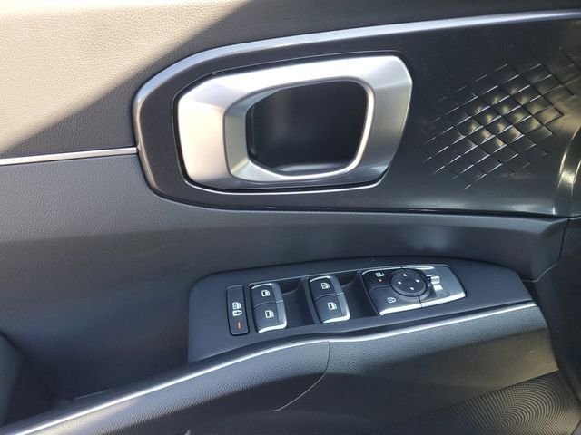 2025 Kia Sorento S - Photo 6
