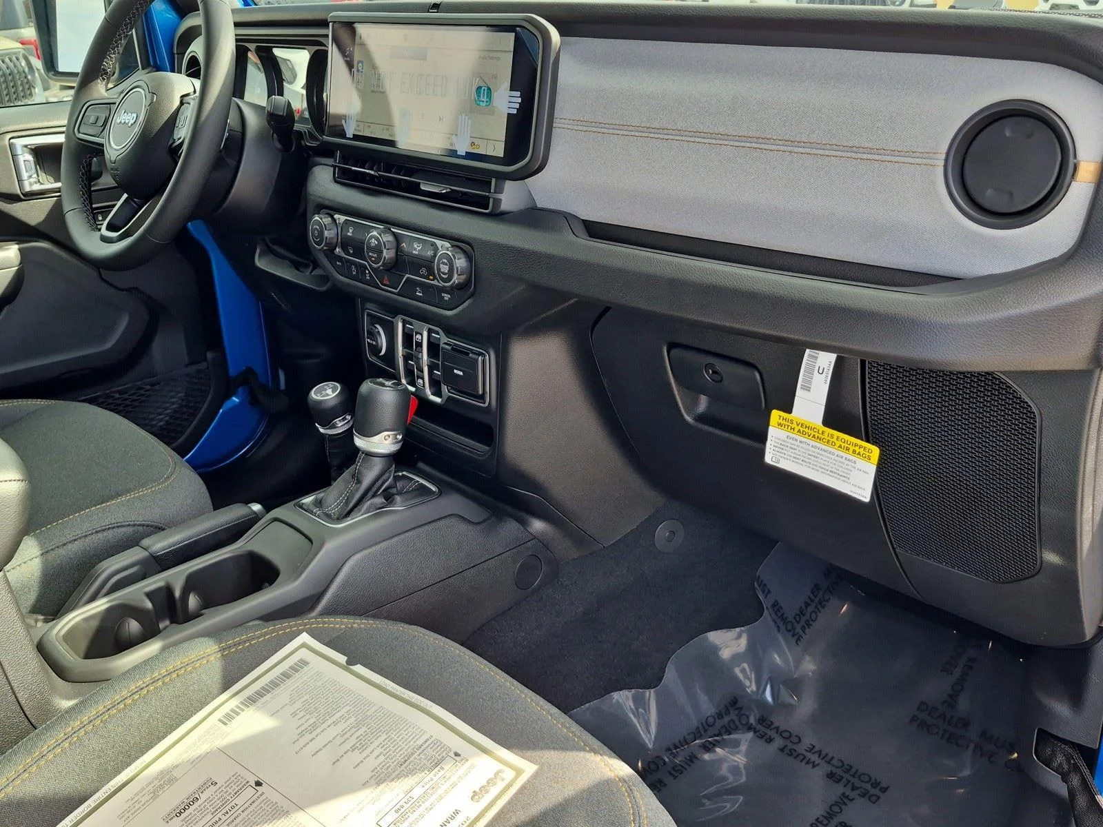 New 2026 Hydro Blue Pearl-Coat Exterior Paint Jeep Sport S image 12