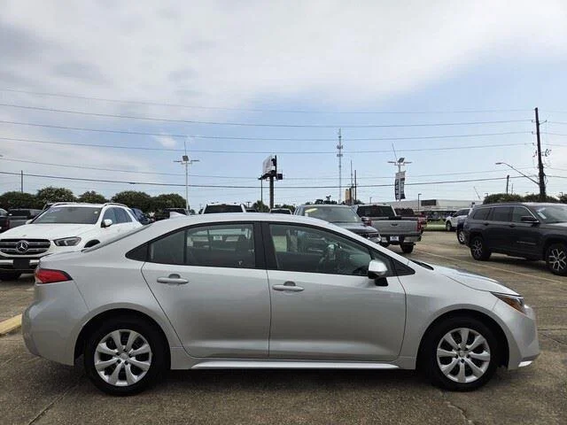 Used 2025 Classic Silver Metallic Toyota LE image 5