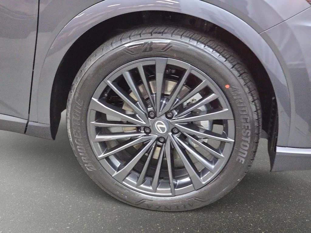 New 2026 Cloudburst Gray Lexus PREMIUM image 30