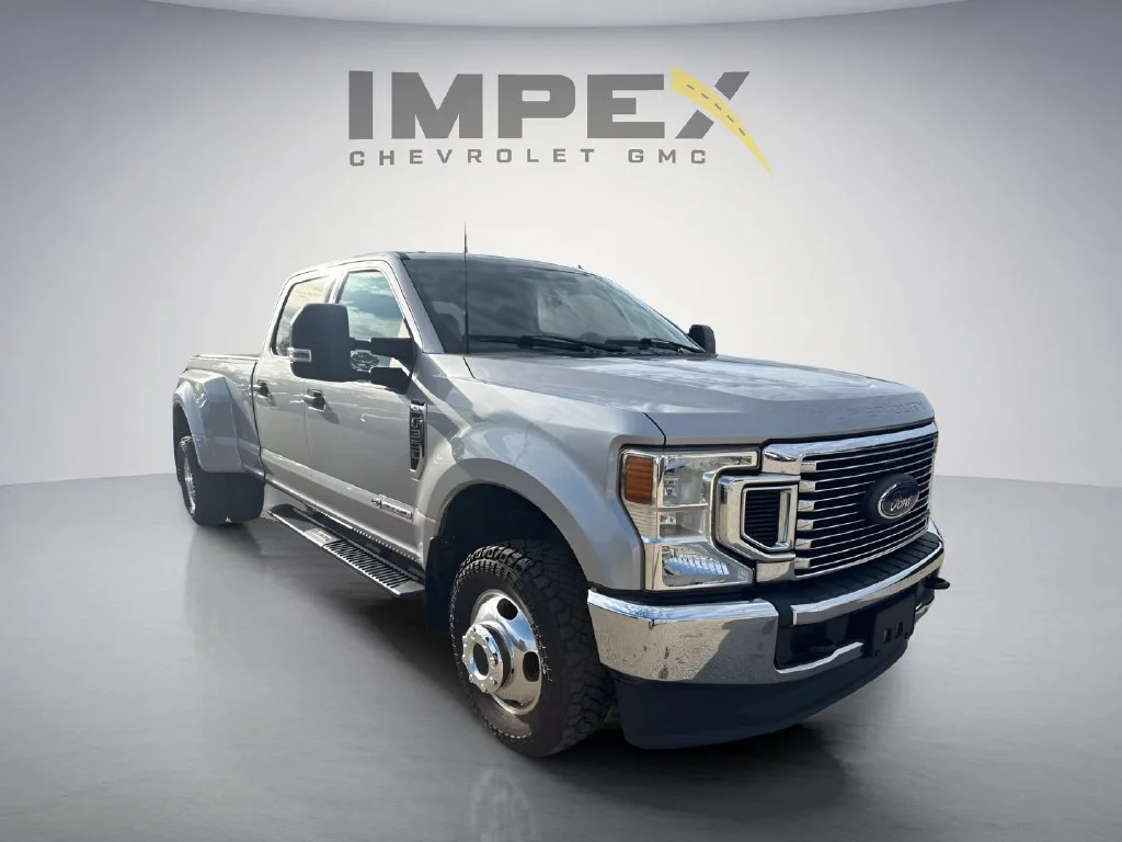 Used 2022  Ford XL image 7