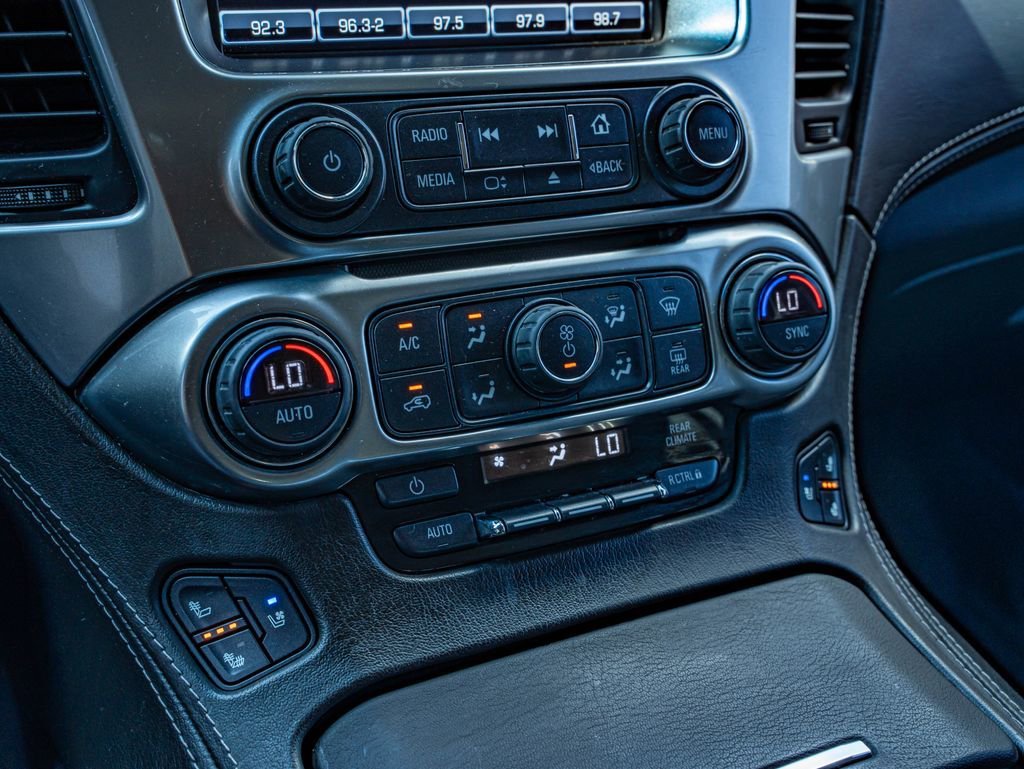 Used 2020 Black Chevrolet Premier image 27
