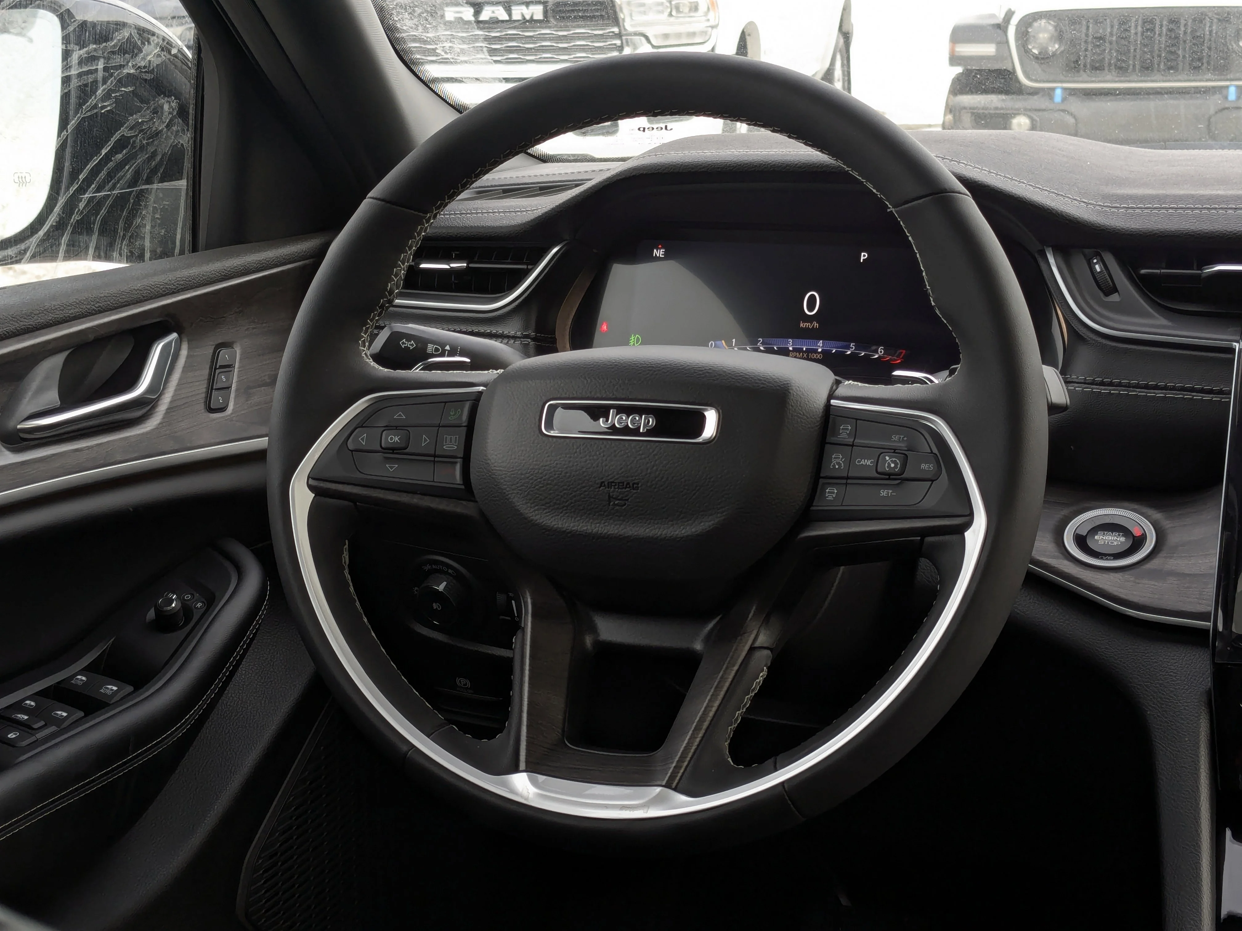 New 2025 Black Jeep Limited - - Dual-Pane Sunroof - Black Appearance - Luxury Tech II - Remote Start & tons more! image 16