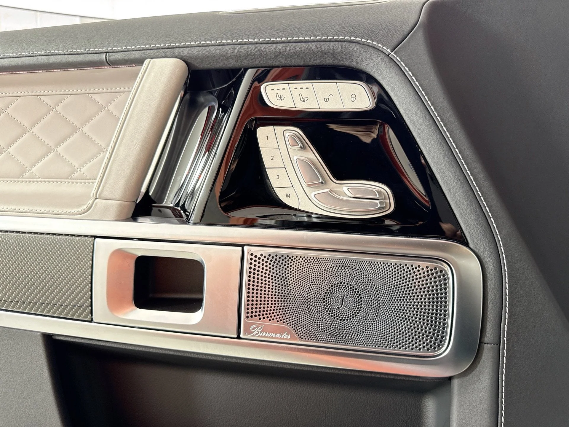 Used 2025 MANUFAKTUR Copper Orange Magno Mercedes-Benz G 63 AMG® image 16