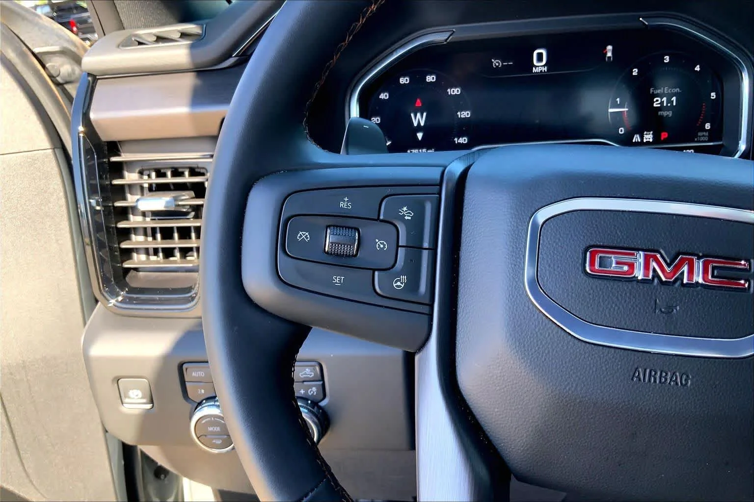 Used 2025 Sterling Metallic GMC AT4 image 23