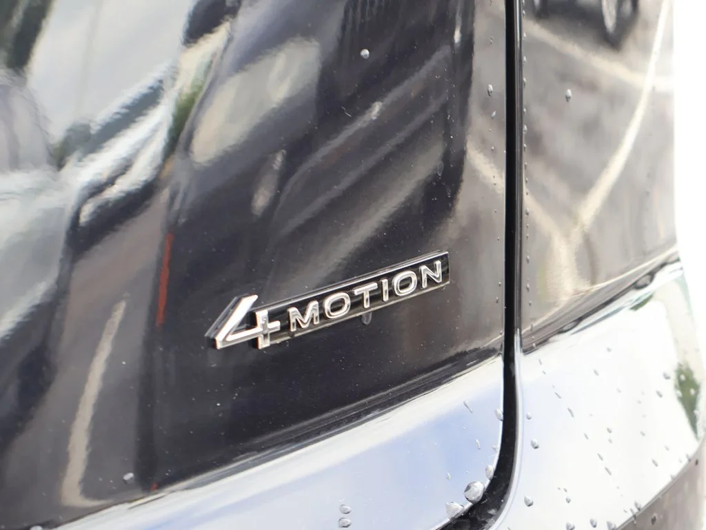 New 2026 Black Volkswagen 2.0T SE w/Technology image 36