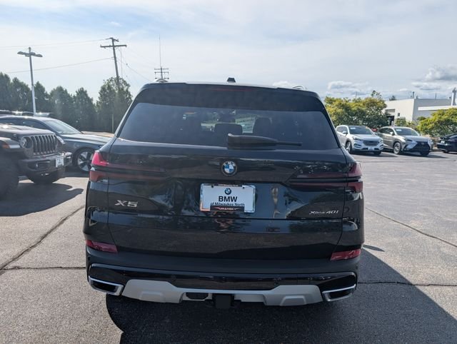 Certified Used 2026 Black Sapphire Metallic BMW xDrive40i image 3