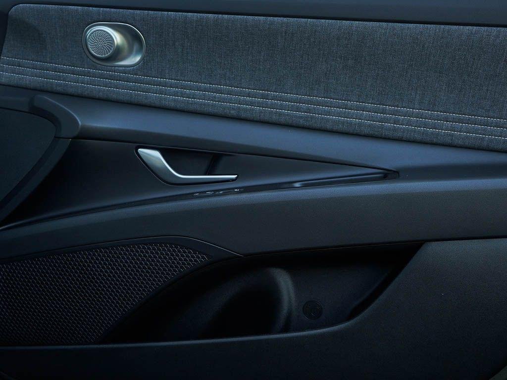 New 2026 Amazon Gray Hyundai Limited Sedan FWD image 32