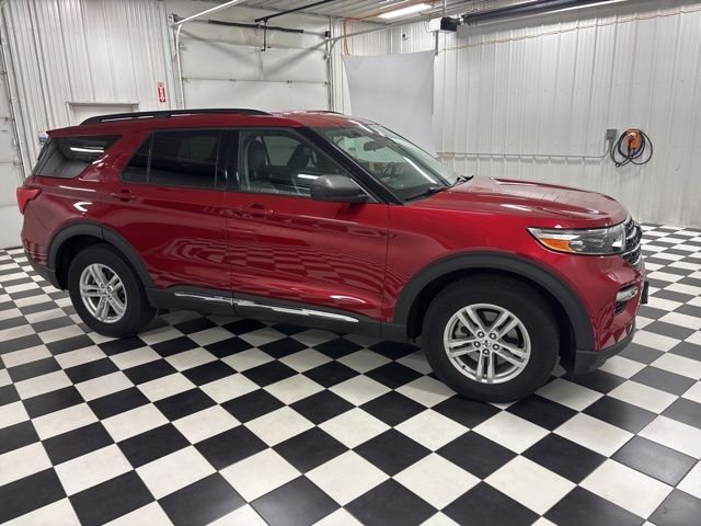 Used 2020 Red Ford XLT image 3