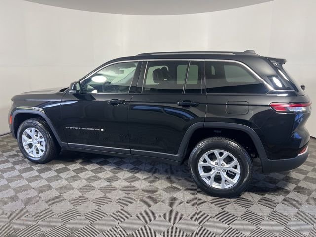 Certified Used 2023 Black Jeep Limited image 5