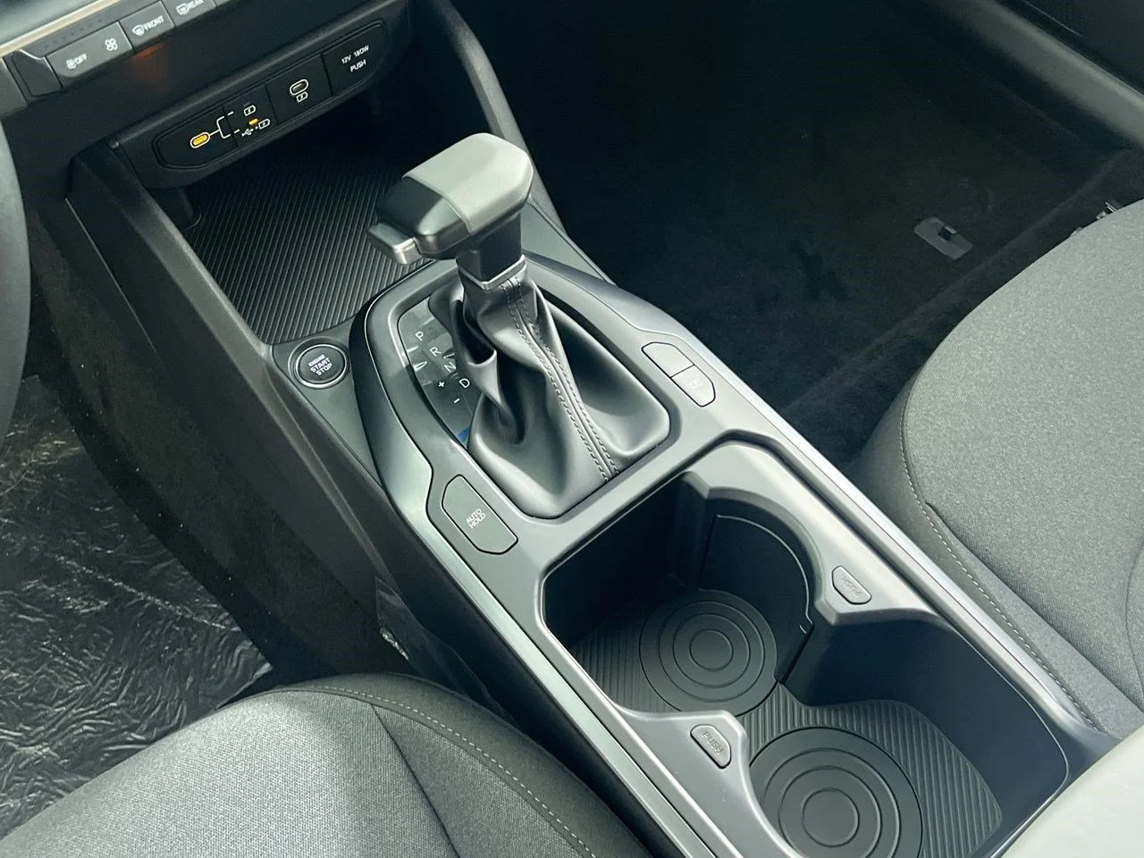 New 2026 Snow White Pearl Kia LXS image 22