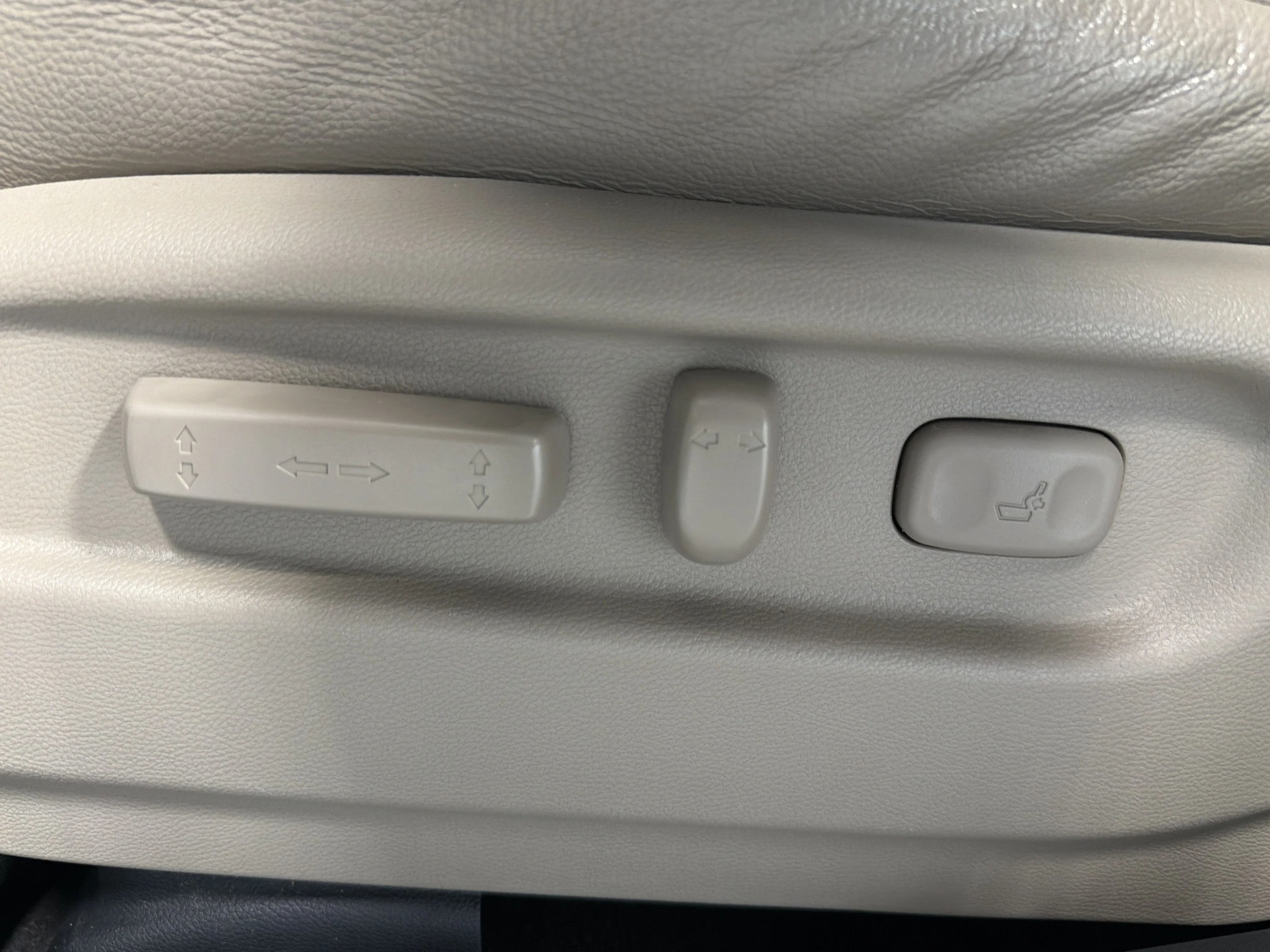 Used 2016 White Honda EX-L image 16