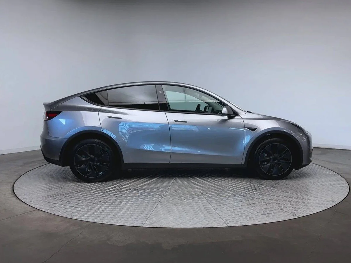 Used 2025 Stealth Grey Tesla Long Range image 10