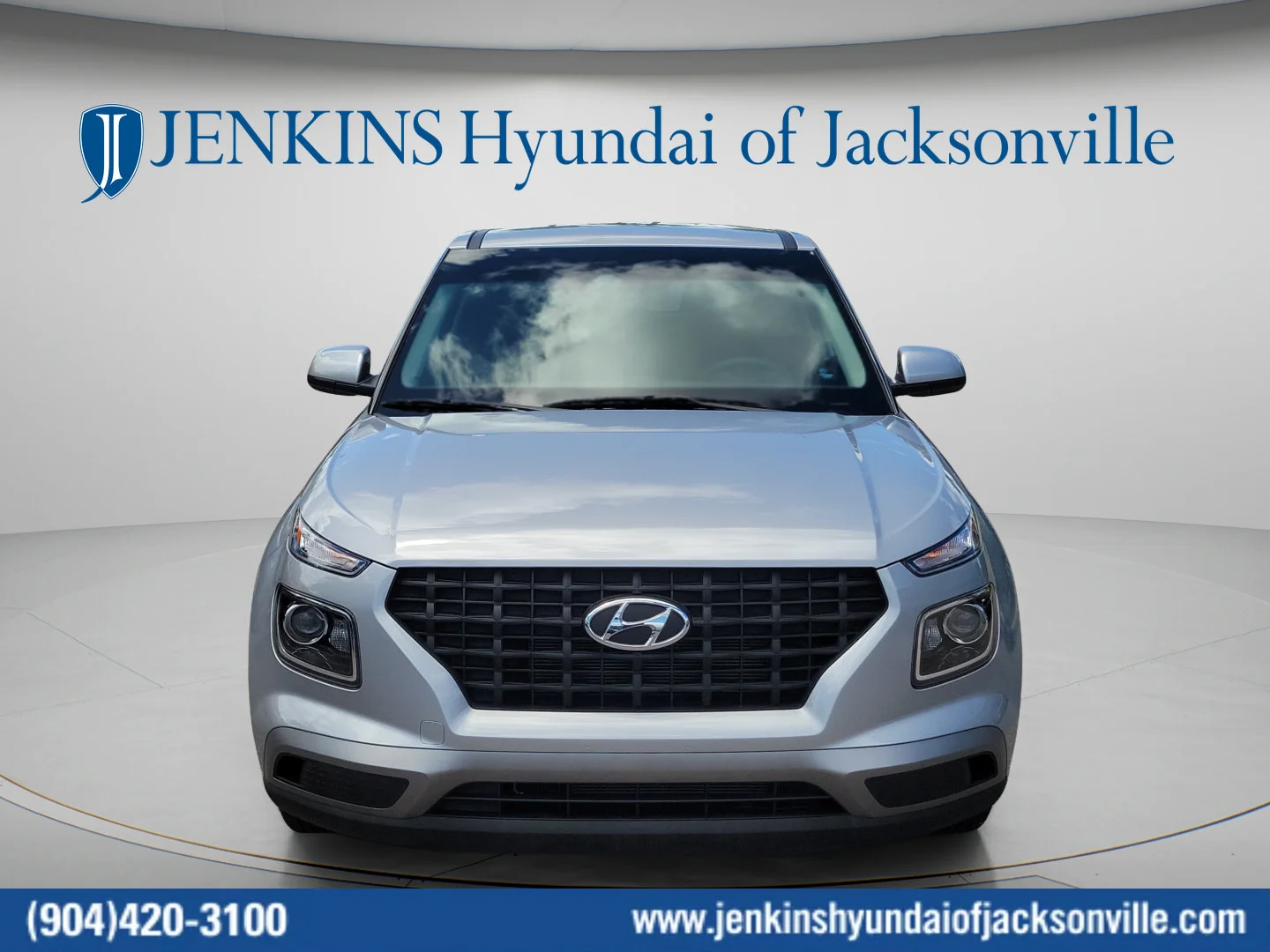 Used 2025 Shimmering Silver Hyundai SE image 8