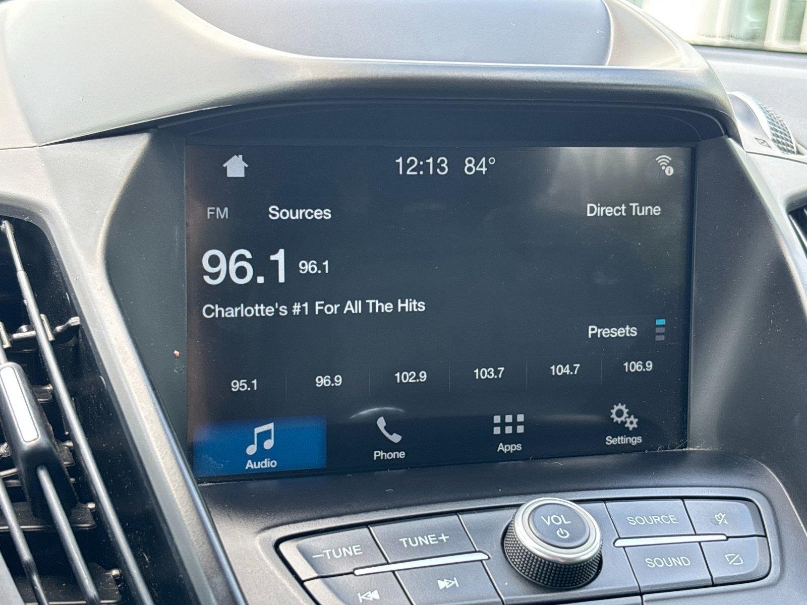Used 2019  Ford SEL image 24