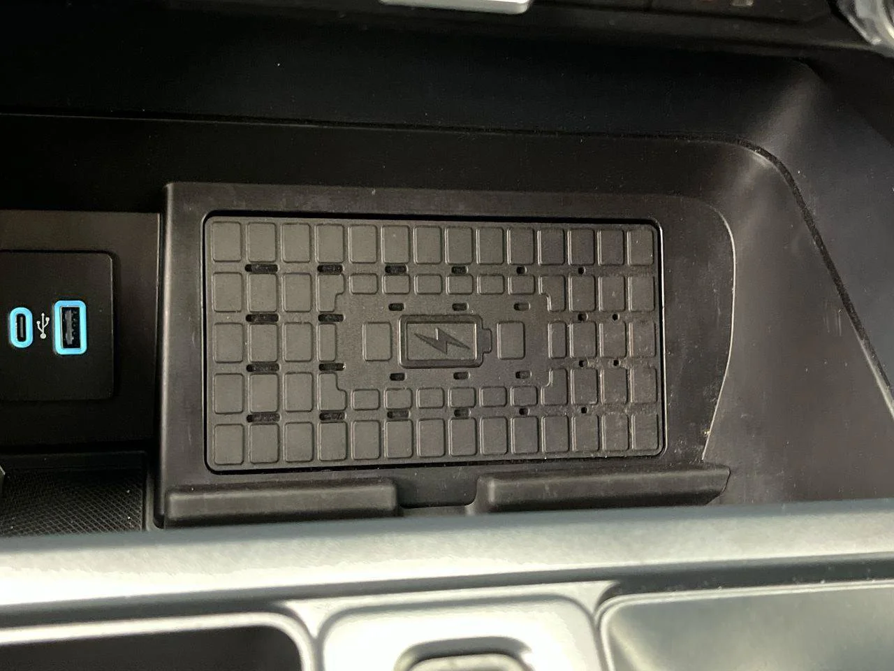 Used 2024 Black Ford XLT image 28