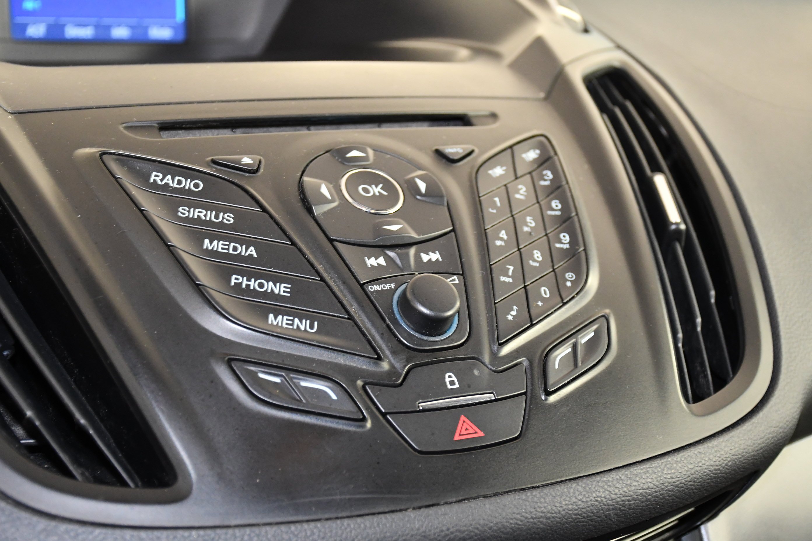 Used 2015 Ruby Red Metallic Ford SE image 29