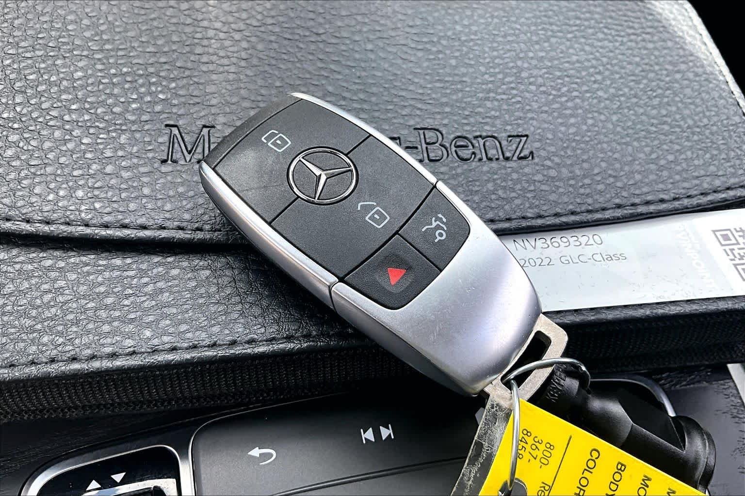 Used 2022 Black Mercedes-Benz GLC 300 image 15