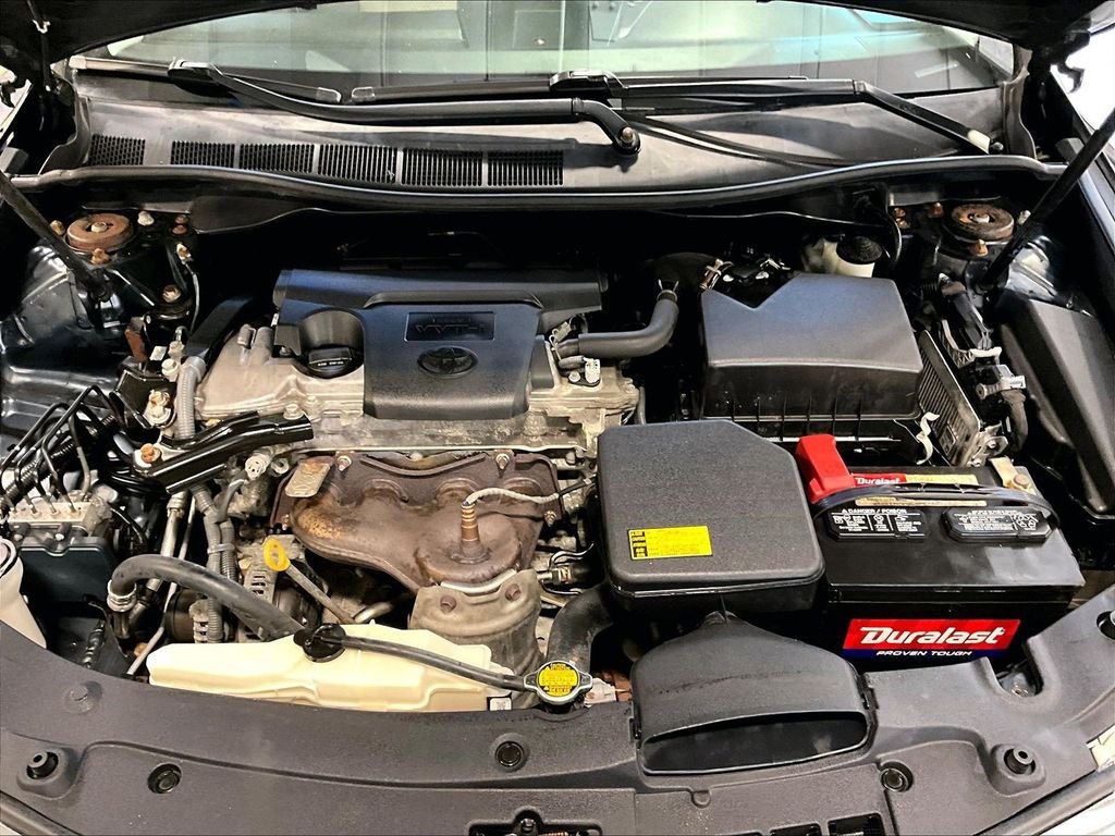 Used 2014 Gray Toyota LE image 30