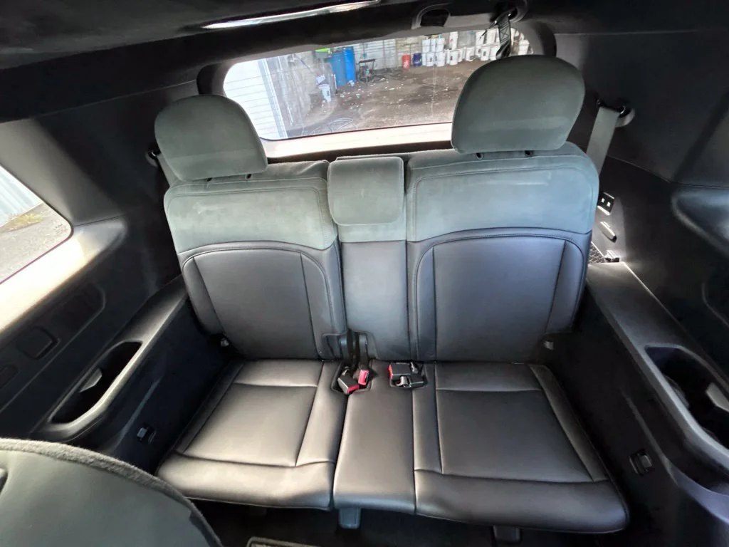 Used 2027 White Kia  image 18