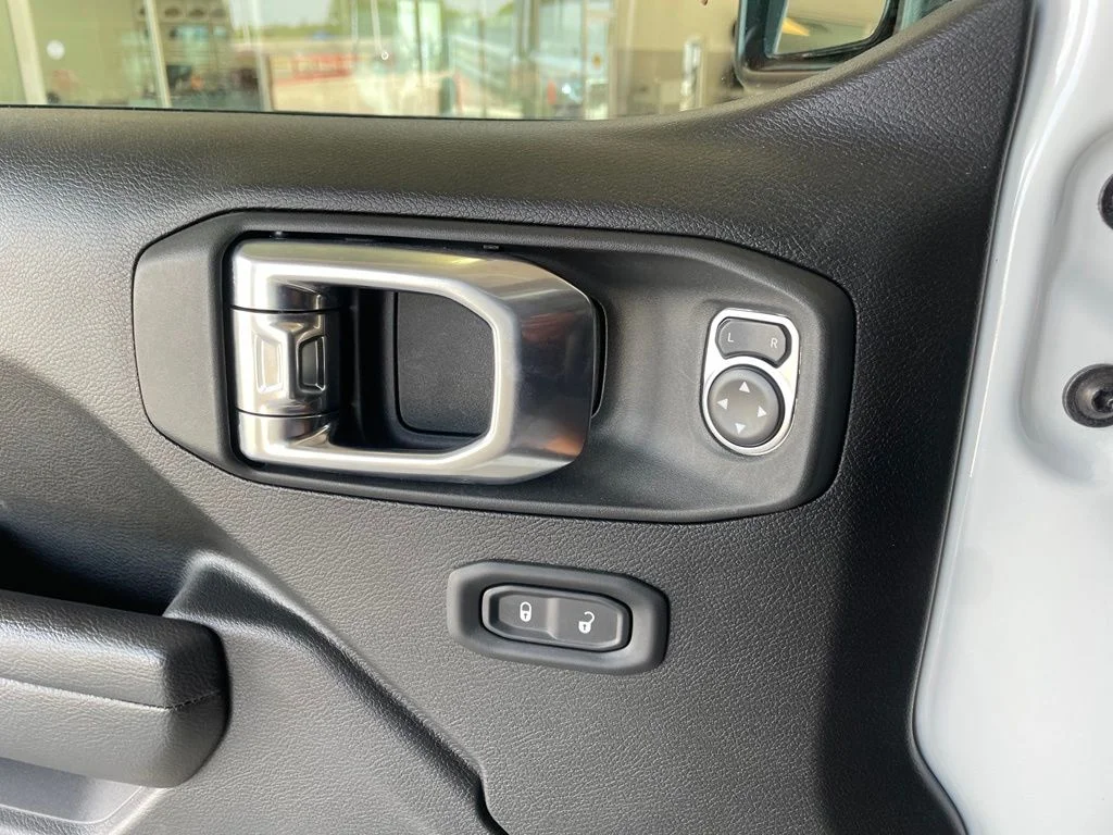 Used 2026 White Jeep Mojave image 12