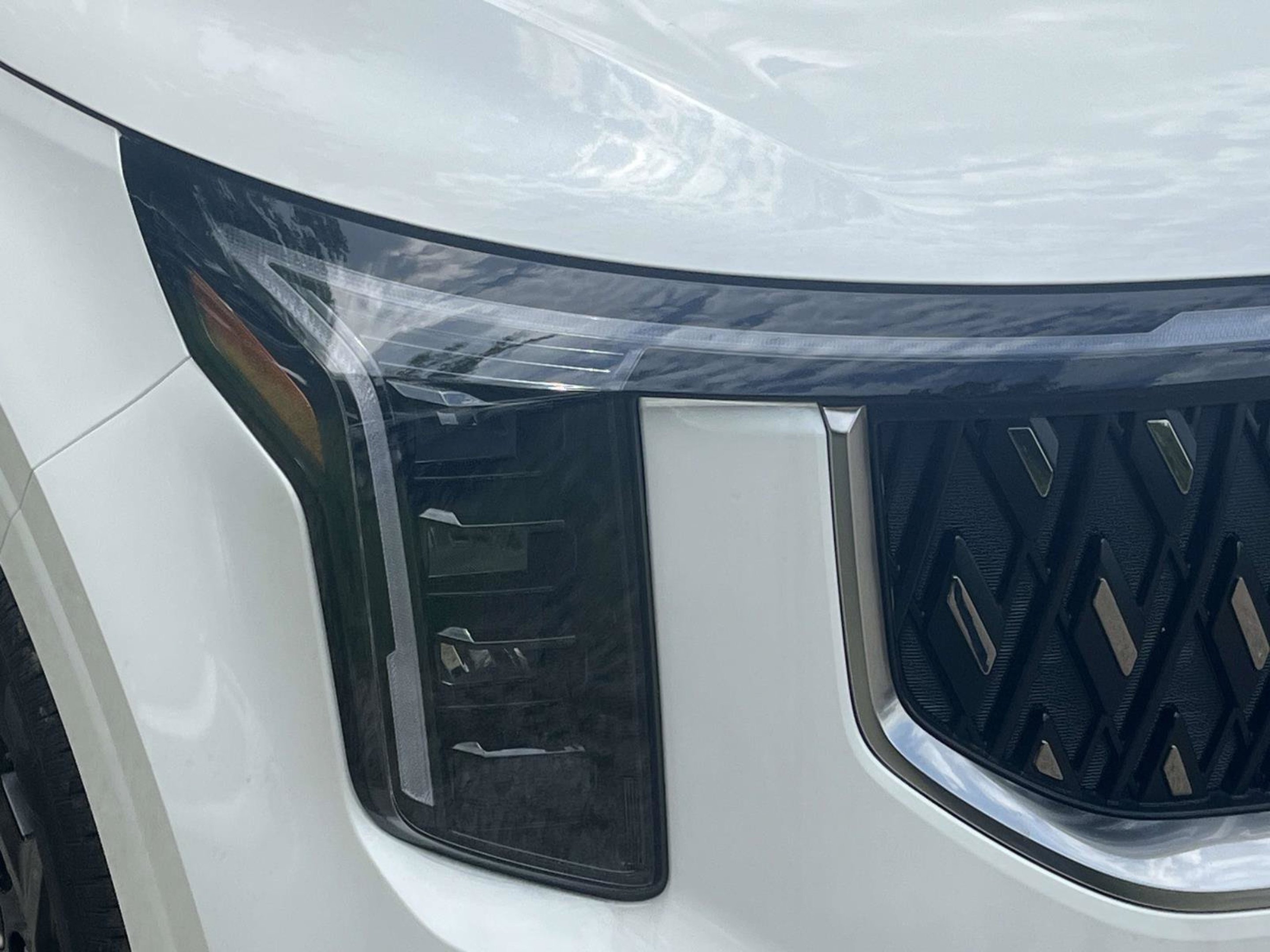 New 2026 Snow White Pearl Kia LXS image 35