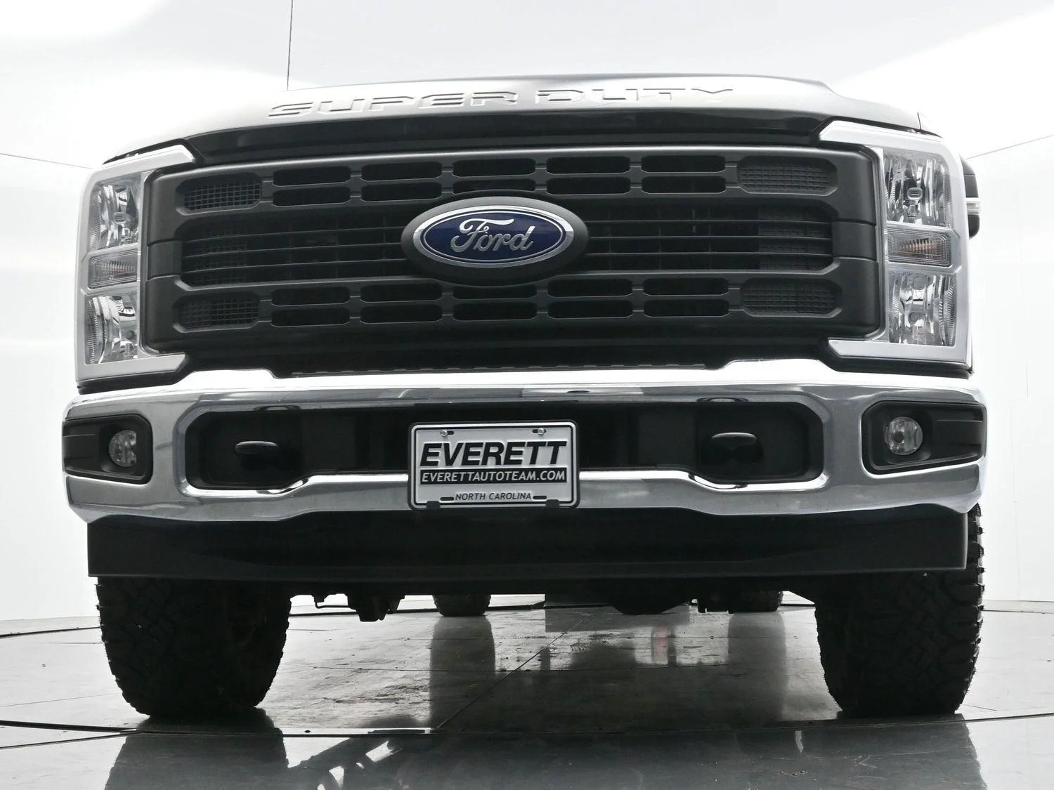 Used 2024 Black Ford XL image 40