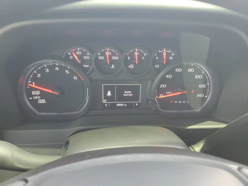 Used 2023 STERLING GRAY METALLIC Chevrolet Custom image 19