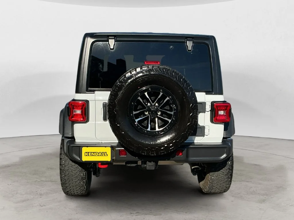 Used 2024 White Jeep Rubicon image 10