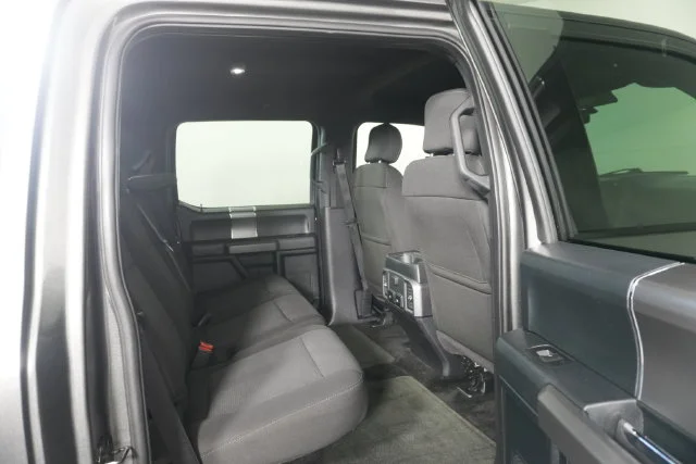 Used 2017 Magnetic Metallic Ford XLT image 30