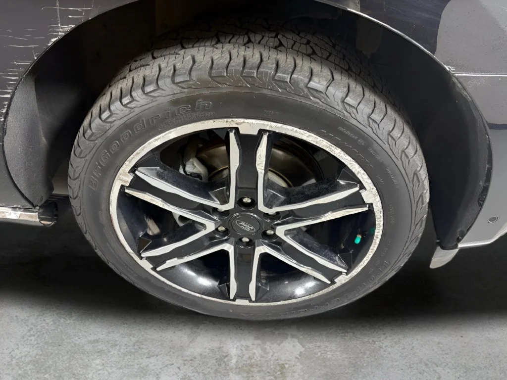 Used 2020 Black Ford Limited image 42
