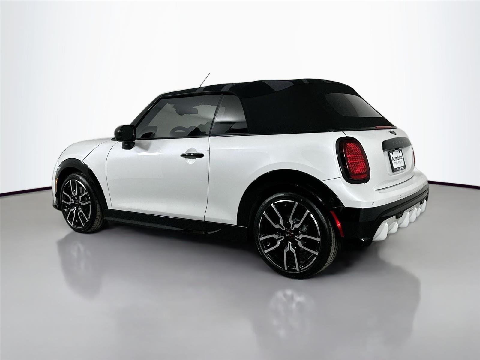 New 2026 Nanuq White Metallic MINI Cooper S image 7
