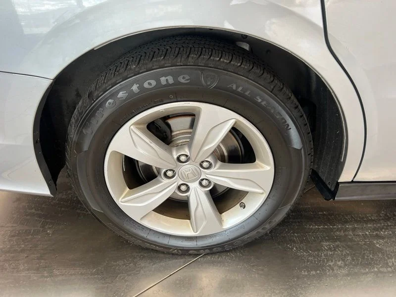 Used 2019  Honda EX-L image 10