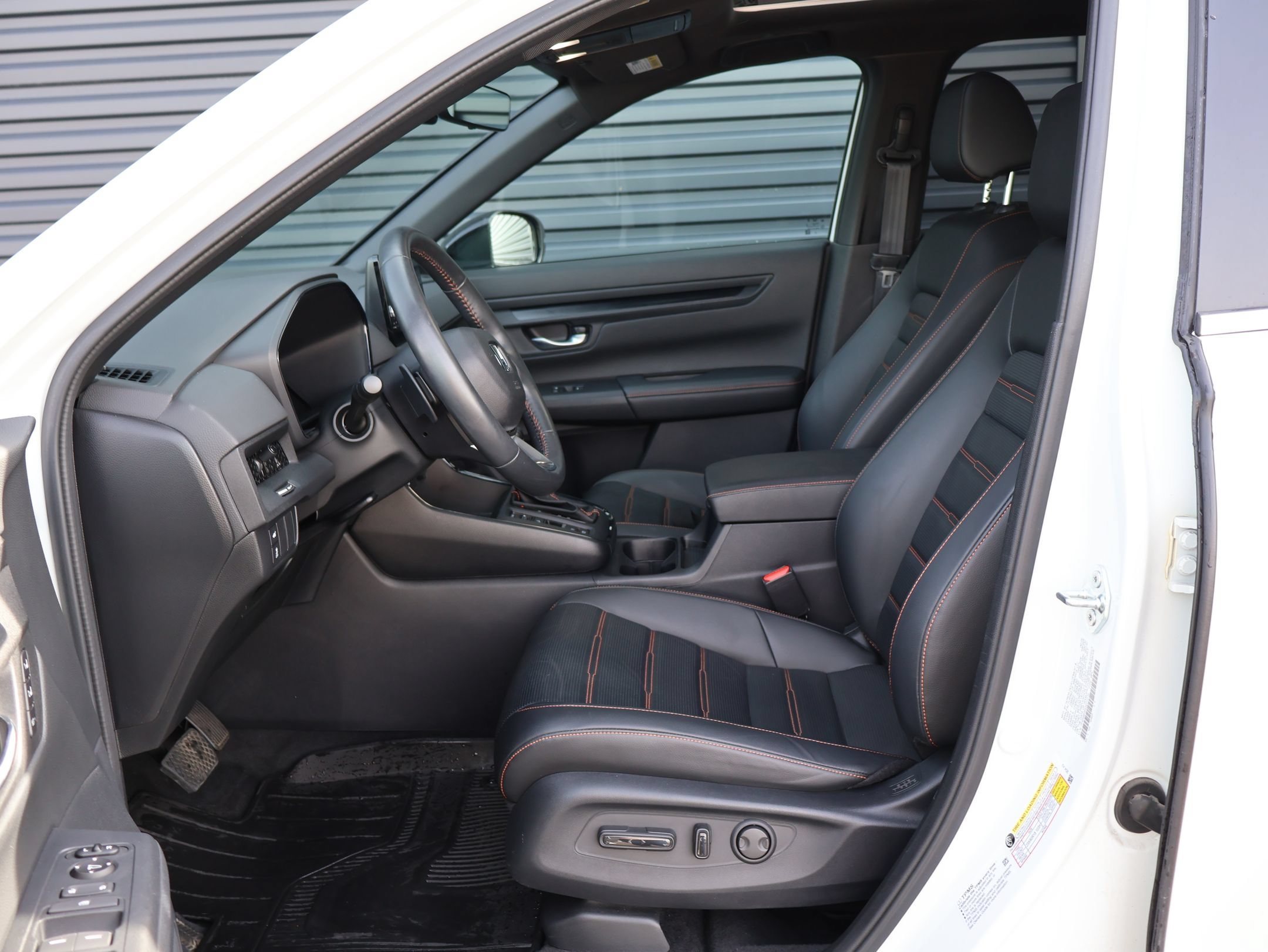 Used 2025 Platinum White Pearl Honda Sport-L image 24