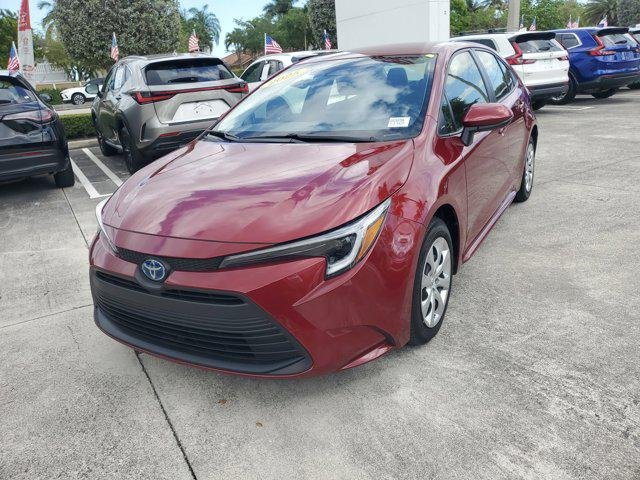 Certified Used 2025 RUBY FLARE PEARL Toyota  image 7