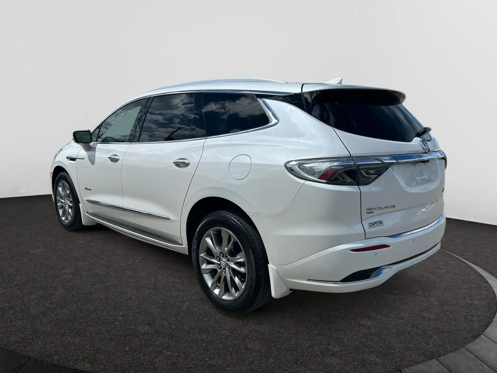 Used 2023 White Buick Avenir AWD image 3