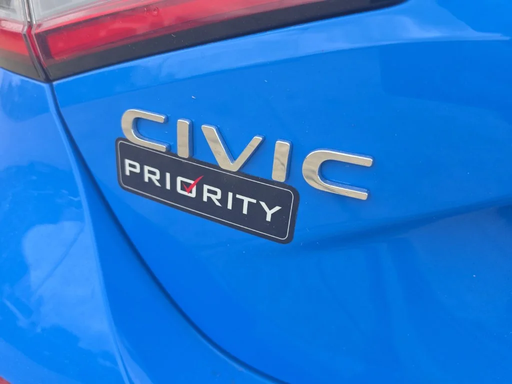 Used 2024 Blue Honda Sport image 17