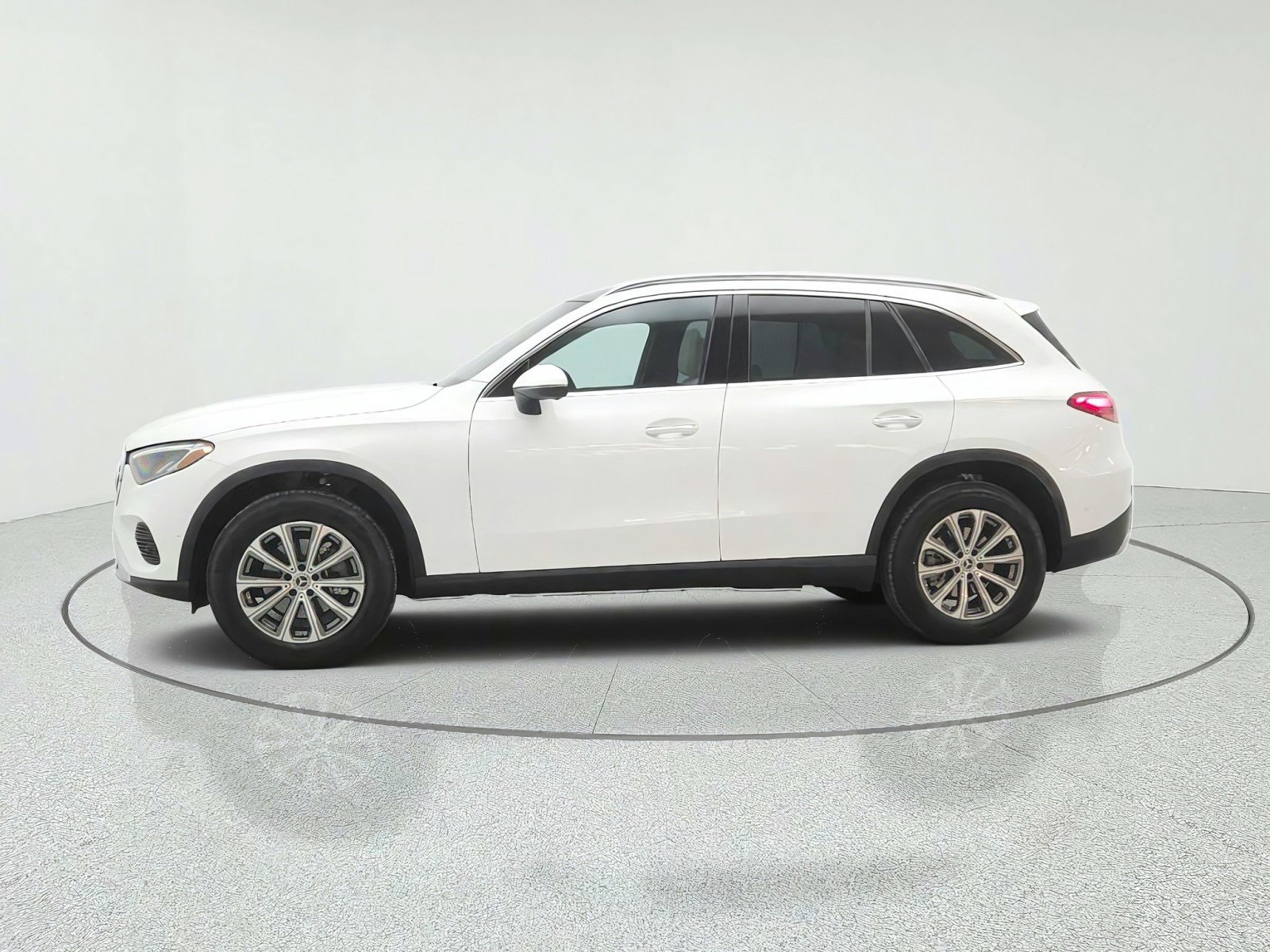 Certified Used 2024 Polar White Mercedes-Benz GLC 300 4MATIC® SUV image 8