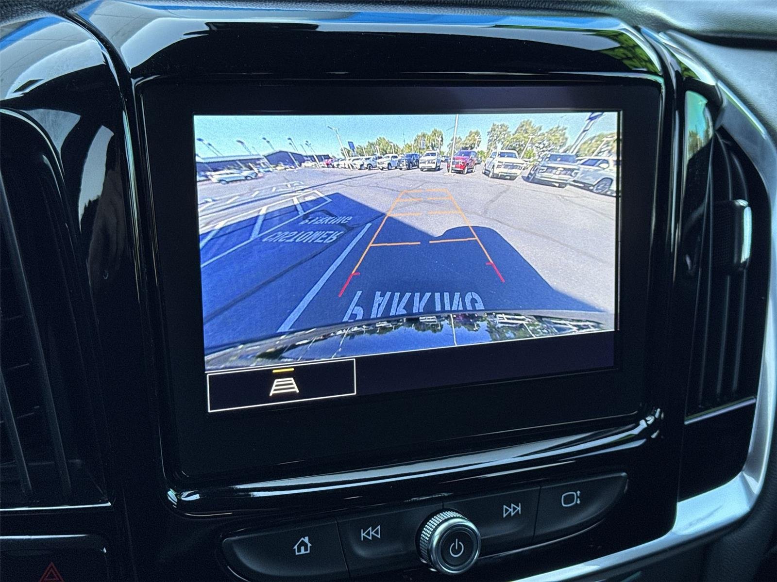2023 Chevrolet Traverse 1LT - Photo 14