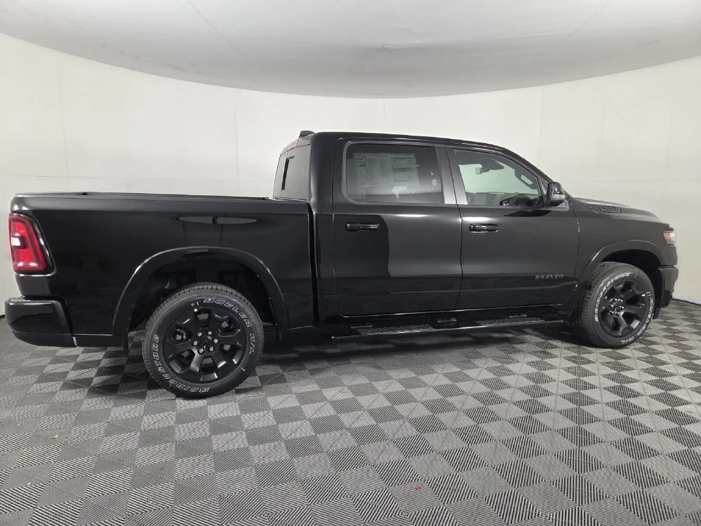 New 2026 Diamond Black Crystal Pearl-Coat Exterior Paint RAM Big Horn image 5