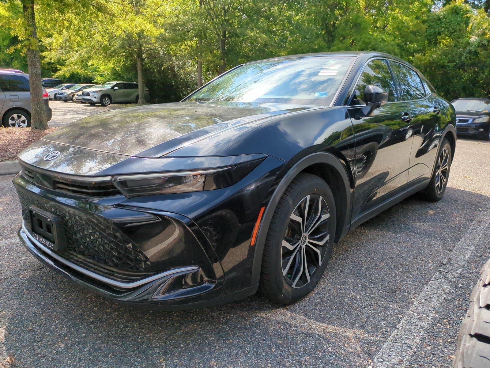 Used 2023 Black Toyota XLE image 7