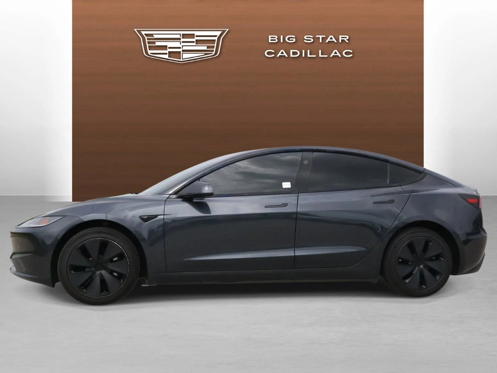 Used 2025 Tesla Model 3 Long Range with VIN 5YJ3E1EAXSF913147 for sale in Friendswood, TX