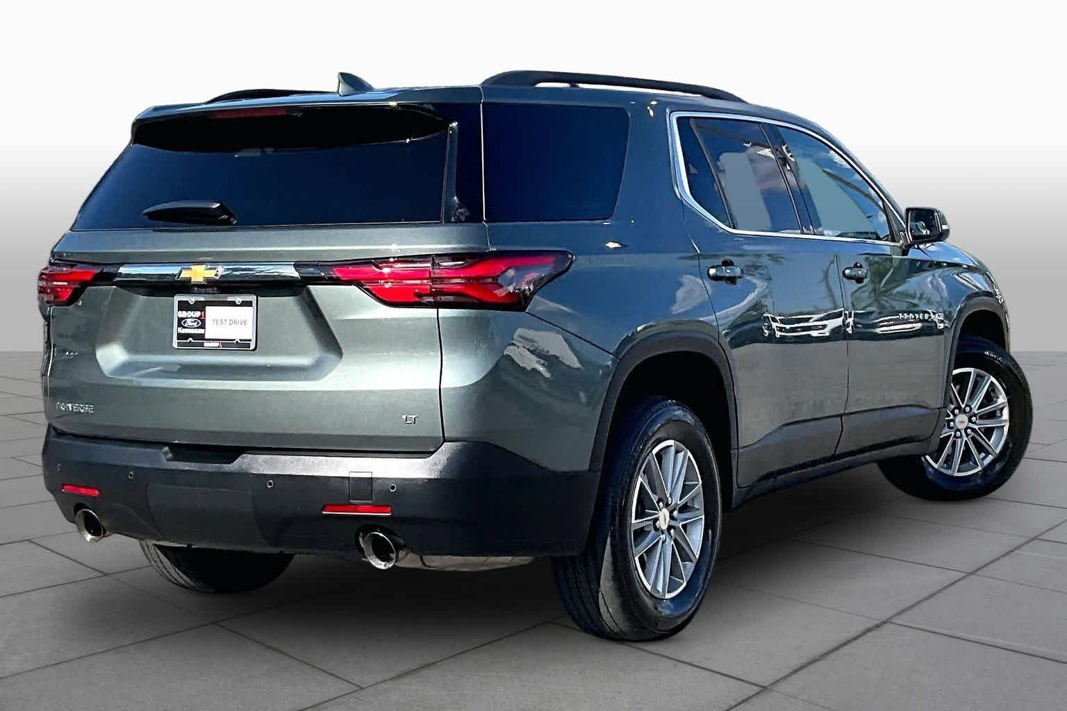 Used 2022 Silver Sage Metallic Chevrolet LT Cloth image 13