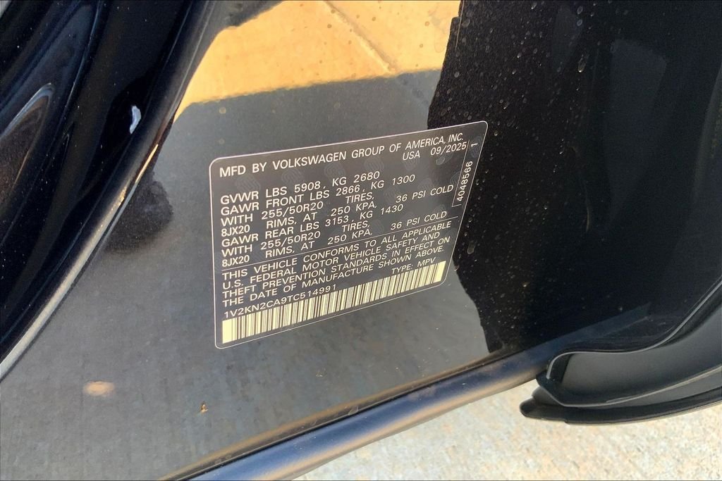 Used 2026 Black Volkswagen 2.0T SE w/Technology image 8