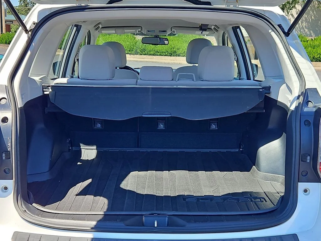 Used 2015 Satin White Pearl Subaru 2.5i image 24
