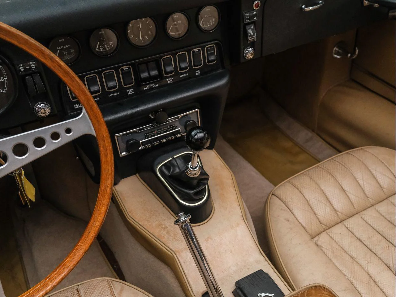 Used 1971  Jaguar Series II image 29
