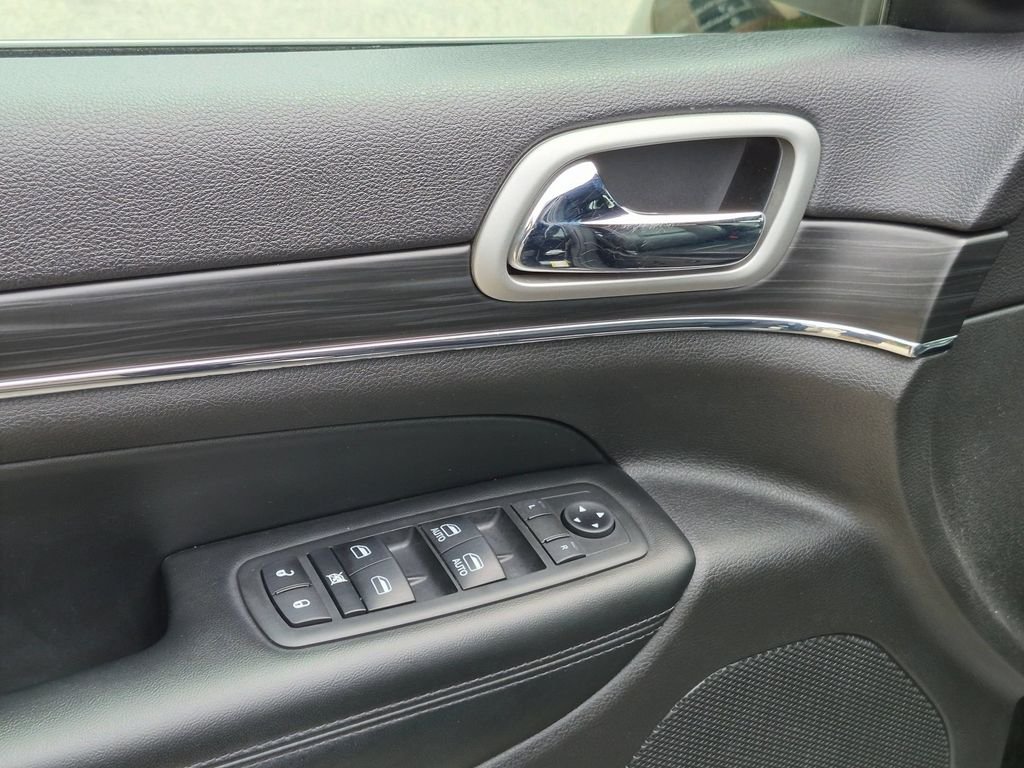 Used 2019 Black Jeep Limited image 12