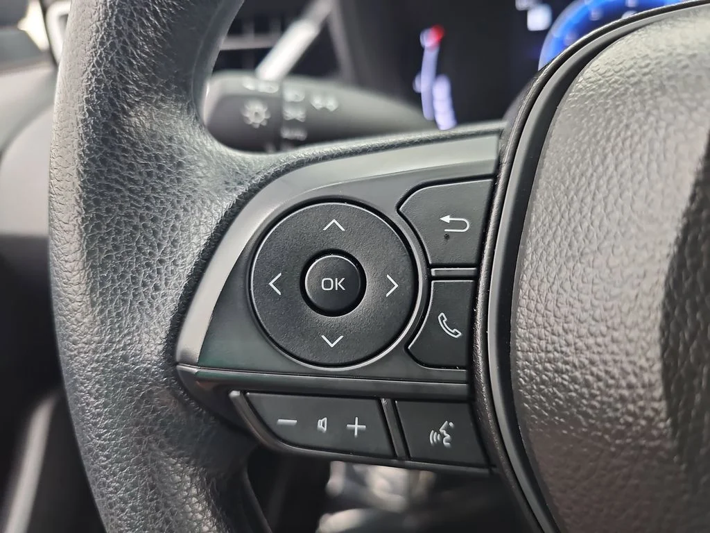 Used 2026  Toyota LE image 20
