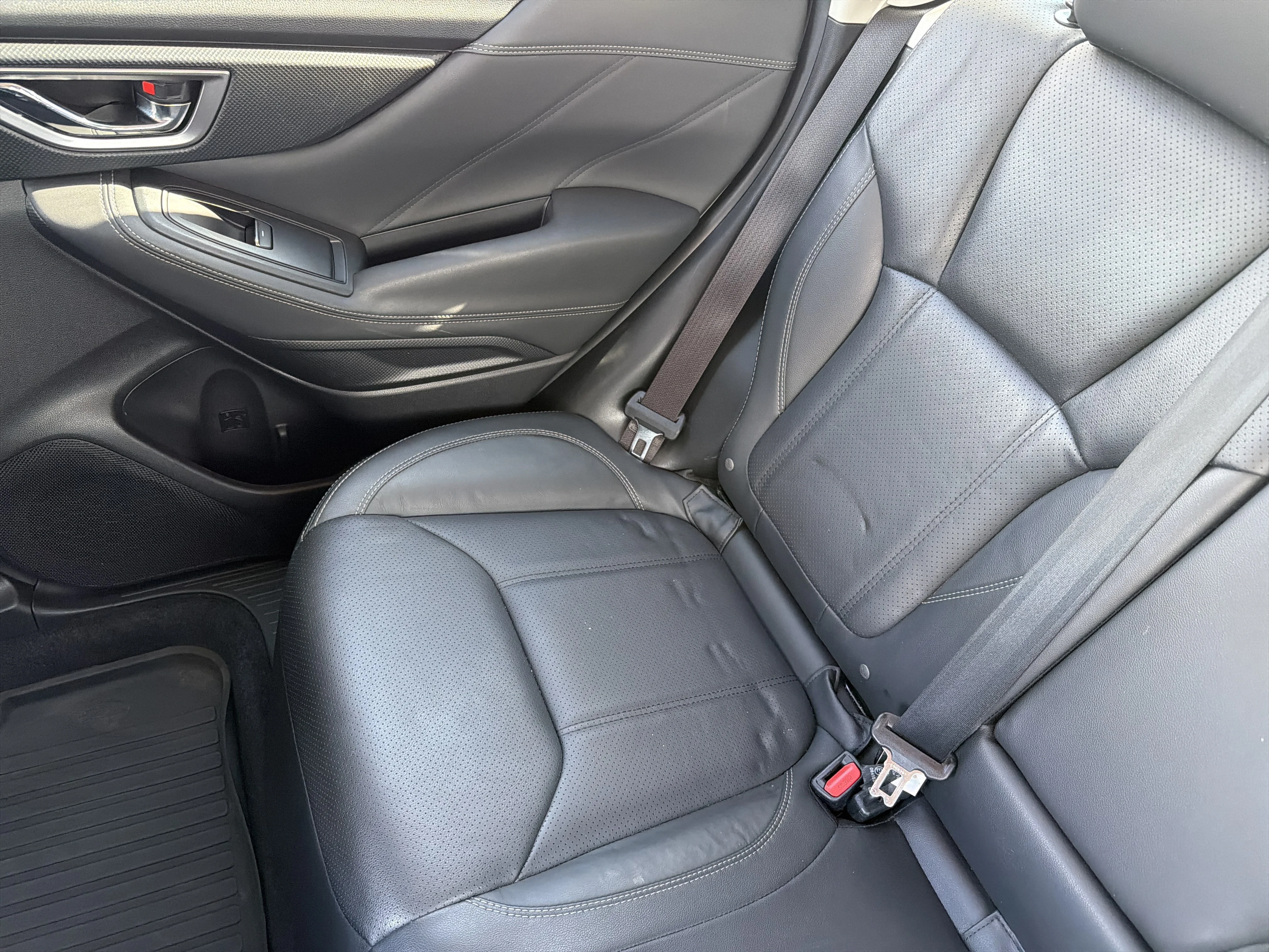 Used 2021 Magnetite Gray Metallic Subaru Limited image 12